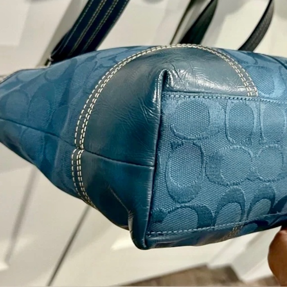 Coach Blue Shoulder Tote Bag - Picture 6 of 9